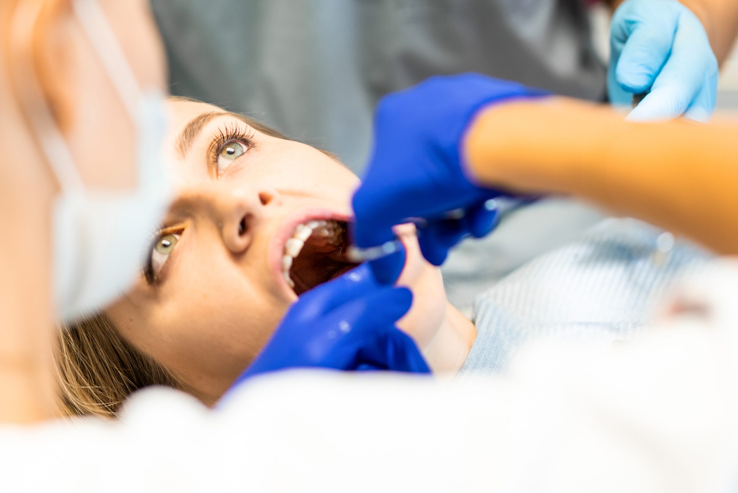 How Is a Dental Filling Done? What Types of Fillings Are There?